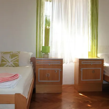 Apartment & Danica Starigrad Paklenica
